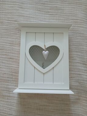 (2/20$)White Heart Wall Shelf Jewelry box with Hanging Heart Accent